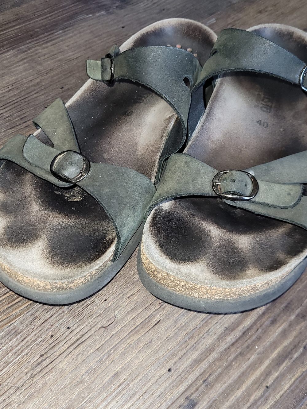Used Women's 8.5 Mephisto Green Leather Buckle Slide Sandals